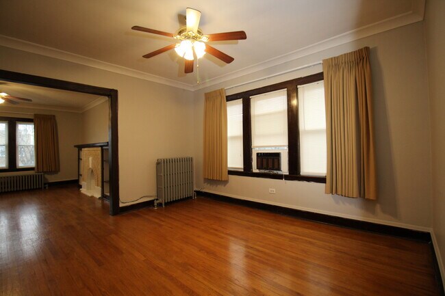 Photo - 5207 W School St Unit 2