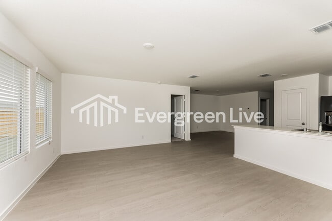 Photo - 1428 Merlin Blf St