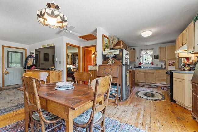 Photo - 1418 Old Homestead Hwy