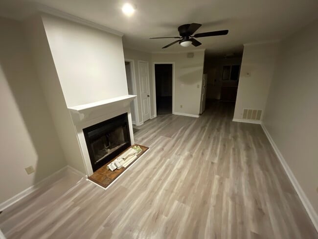 2790 Country Ct SE Unit C