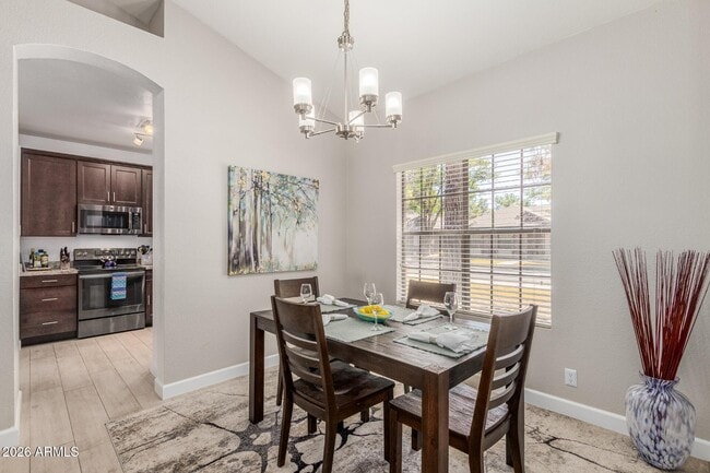 Photo - 868 E Page St