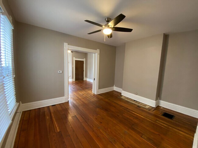 Photo - 223-225 W 8th Ave Unit 225