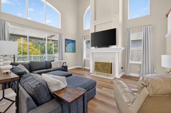 Photo - 353 Lake Amberleigh Dr