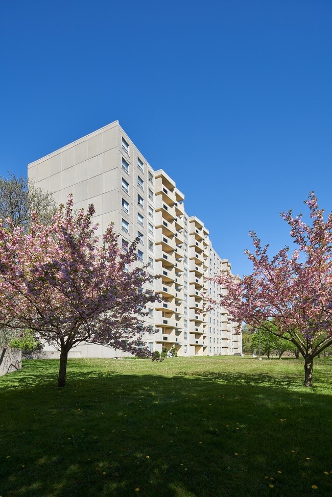 Building Photo - 140 Cherryhill Pl