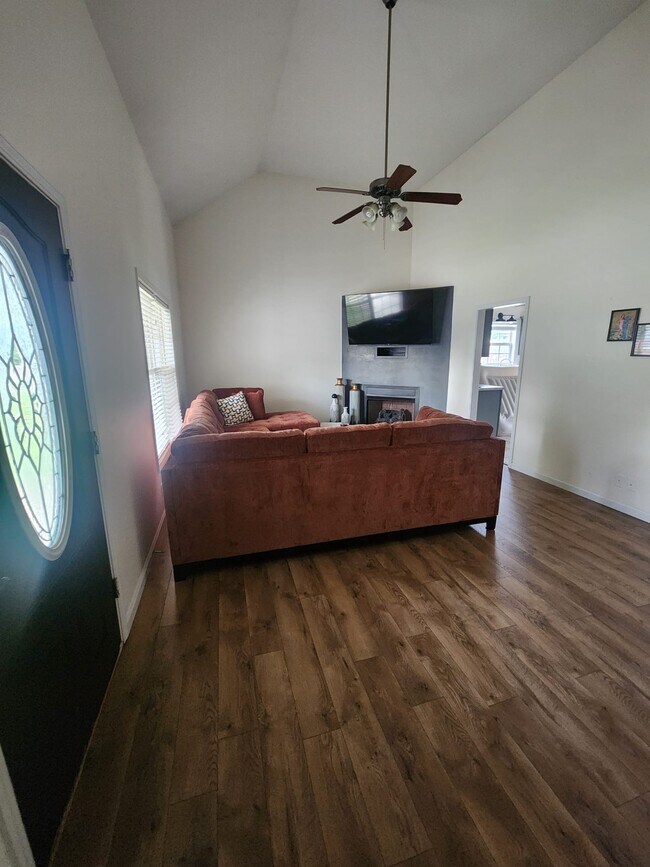 Photo - 1524 Cedar Springs Cir