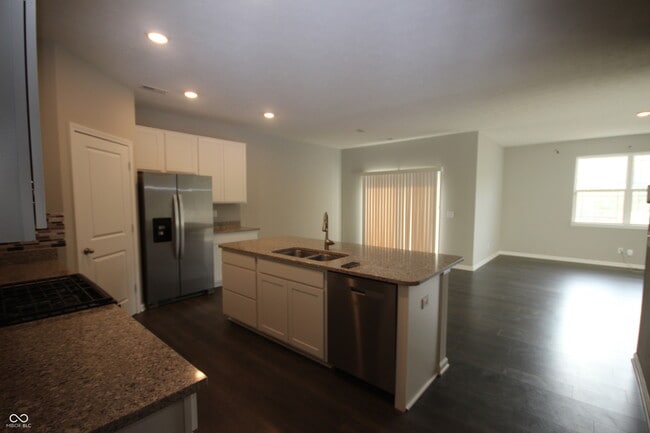 Photo - 10911 N Longbranch St