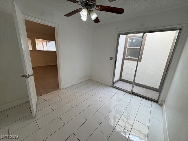 Photo - 6215 Don Zarembo Ave