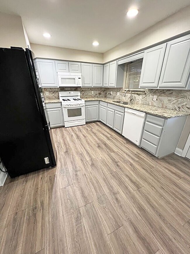 Photo - Great 4 Bdrm 2.5 Bath Home in Aubrey Tx