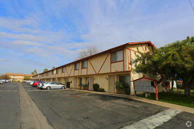 Planz Road Apartments - Planz Road Apartments