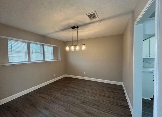 Photo - 1601 Washington Dr