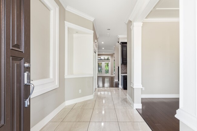 Photo - 15118-1558A 58A Ave.