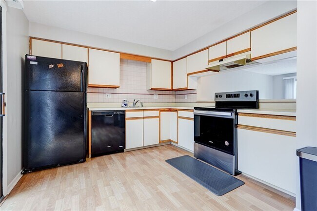 Photo - 133 Penn Ln