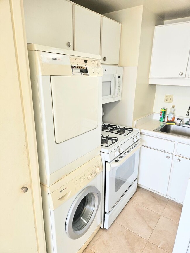 Photo - Punahou Pulelehua 2 Bedroom 1 Bathroom 1 P... Unit 1504