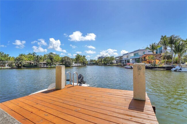 Photo - 860 NE 78th St Unidad 207