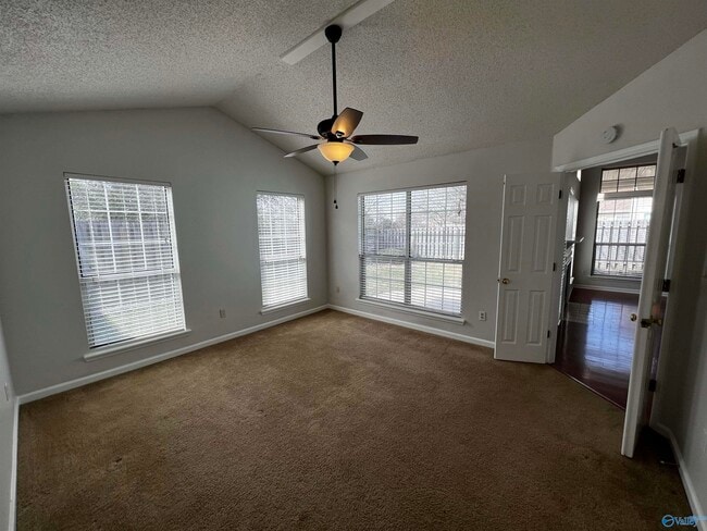 112 Lily Ct