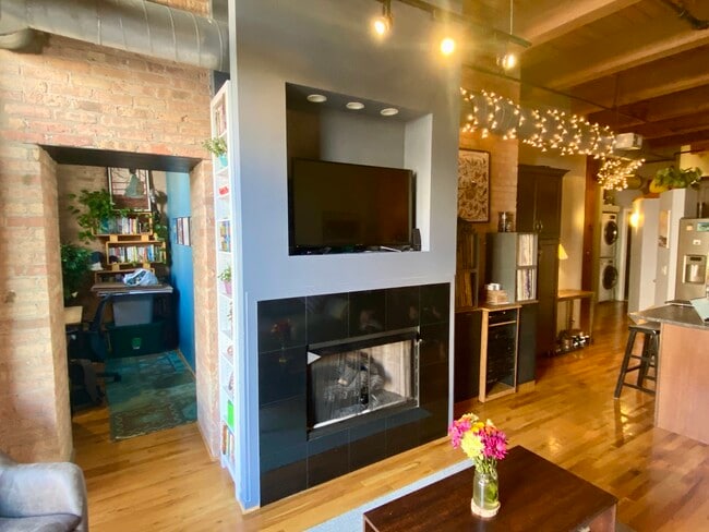 Photo - 1250 W Van Buren St Unit 208