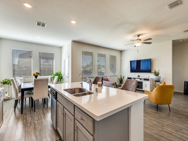 Photo - 302 Pepperbark Ave