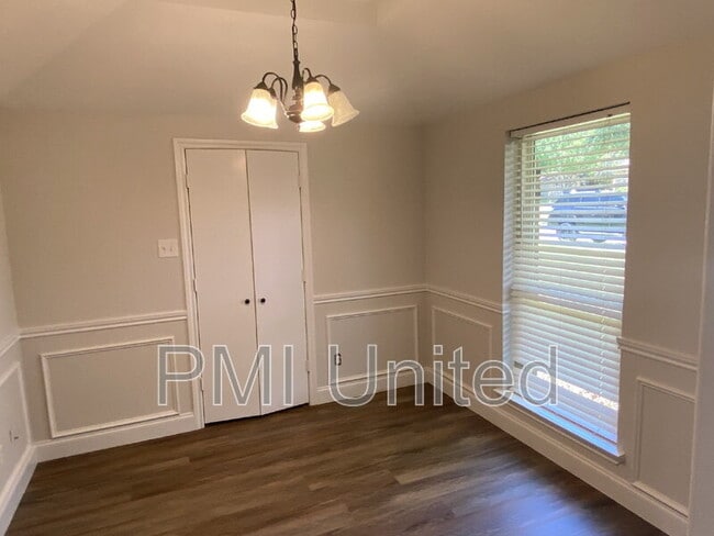 Photo - 1902 Camellia St