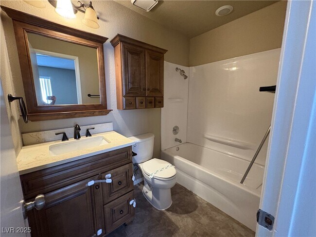 Photo - 937 Falconhead Ln Unidad 201