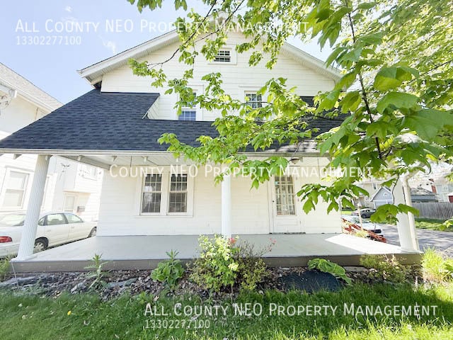 900 Roslyn Ave SW