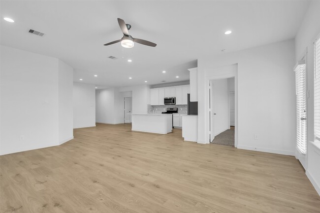 Photo - 30723 Skye Villa Ln