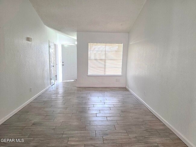 Photo - 944 Montera Rd