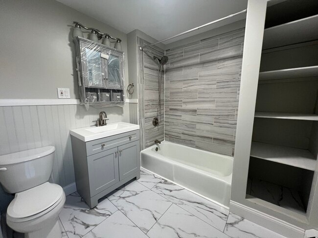 Photo - 380 Wilson Rd Unit Apt 2