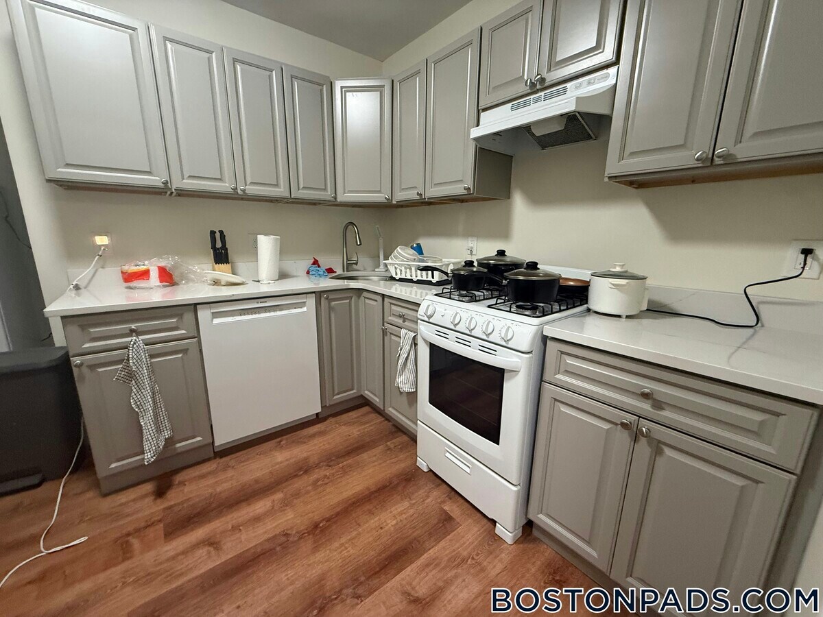 Photo - 16 Lakeville Rd Unidad 12-A