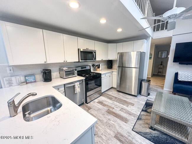 Photo - 170 1st Ave Unit 2