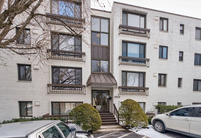 Photo - Professionally Managed, 2 Bedroom Corner Unit // Glover Park // Parking Included Unit 101