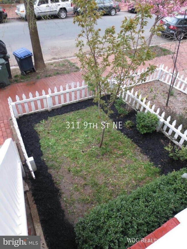 Photo - 311 9th St NE