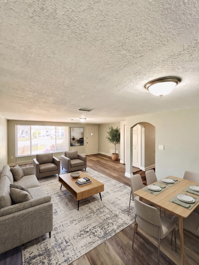 Photo - 1649 Dartmouth Dr