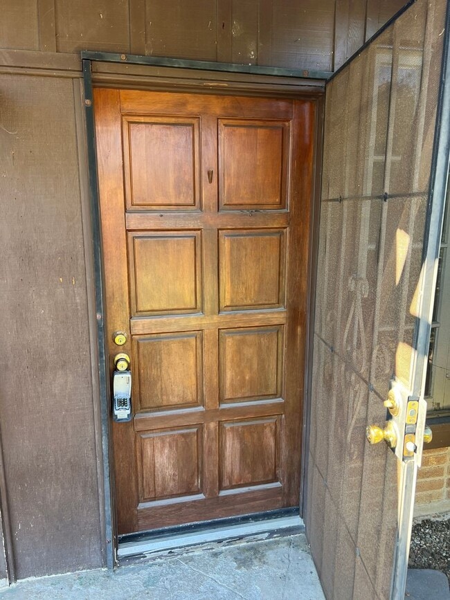 Photo - Charming back Studio