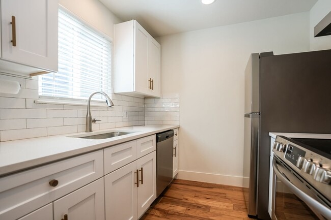 Photo - Beautiful 2 bedroom, 2 bathroom condo in Galindo!!! Unidad 806