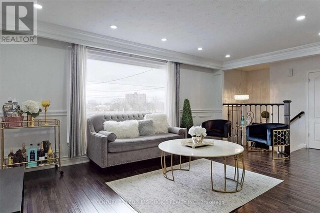 Photo - 107 Spenvalley Dr