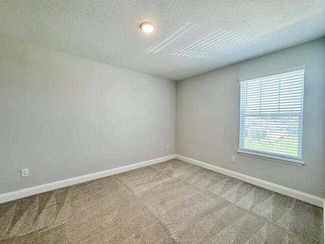 Photo - 13870 Harlowton Ave