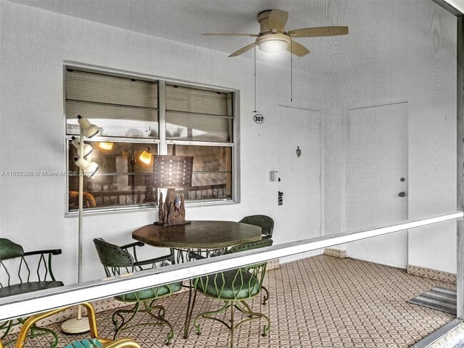 Photo - 541 Blue Heron Dr Unit 307