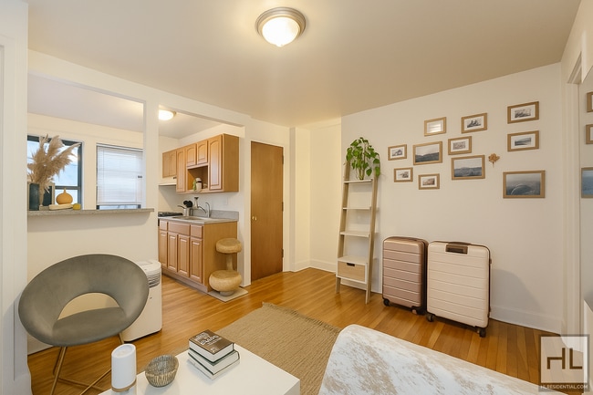 Photo - 32 STREET Unidad 2