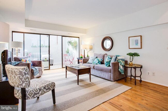 Photo - 1715 15th St NW Unidad #21