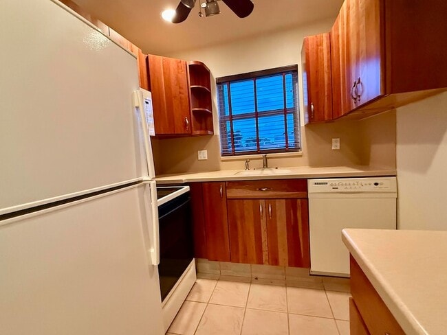 Building Photo - 22 Andover A Unit 22