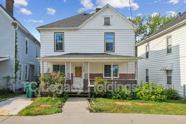 Photo - 755 Locust Ave Casa