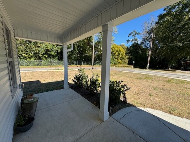 Photo - 3704 Stone St