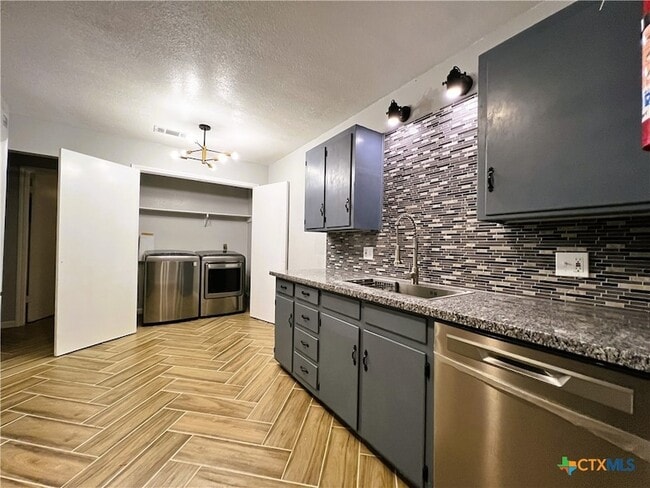 Photo - 303 Erby Ave Unit D