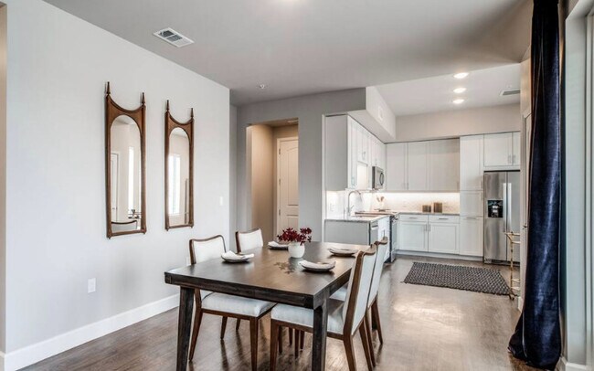 Photo - Bright & Modern 1/1 in Houston’s Cultural ... Unit BEMR