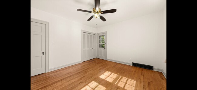 Photo - 3707 Normandy Rd Unit 2