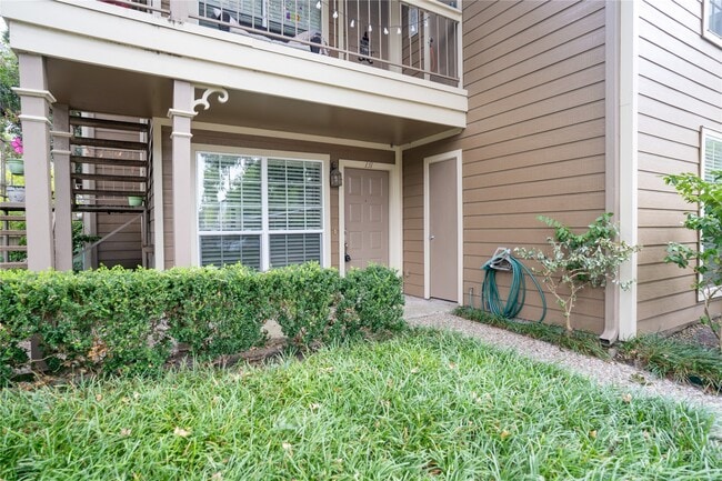 Photo - 1880 White Oak Dr Unidad 131