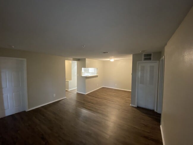 Photo - Completely remodeled 2 bedroom 2 bathroom at Oasis at Pearl Lake!