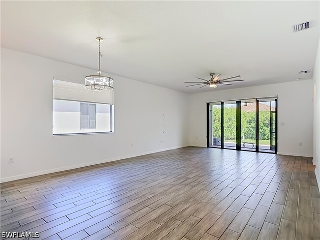 Photo - 5045 Arancia Ln