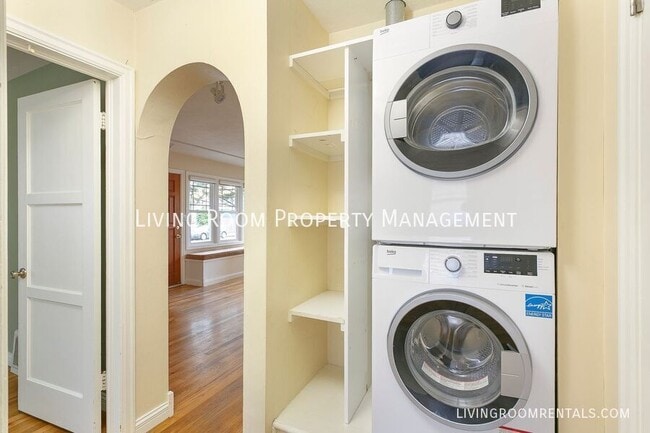 Photo - 3135 NE 86th Ave