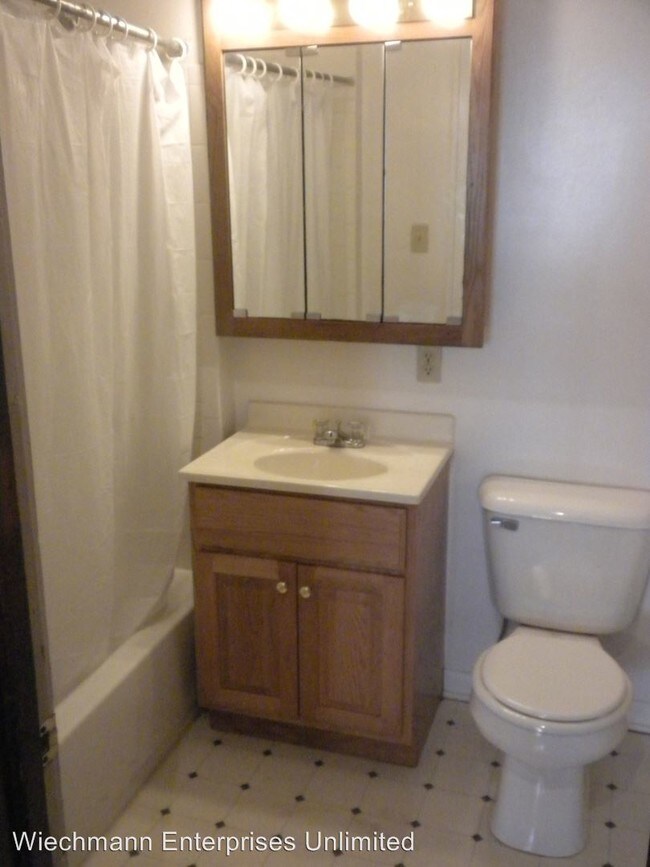 Photo - 2856-2862 N Bartlett Ave